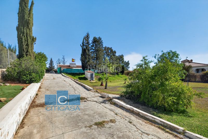 Foto b81f698f-e536-463c-97b2-db9cb8508fde. Masia amb xemeneia aparcament piscina a Nueva Aljaima - Las Tres Leguas - Los Mondeños Cártama
