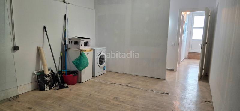 Foto 4820523a-b391-47ff-aef0-3a430963b5f1. Edificio  tipo casa con aparcamiento o comercio en Mataró