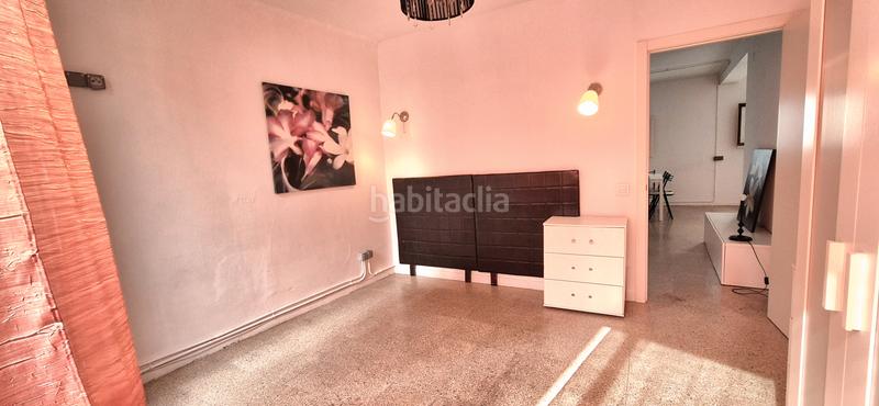 Foto 8a10f2b1-9e31-44cc-b446-9e8f89c55daa. Edificio  tipo casa con aparcamiento o comercio en Mataró