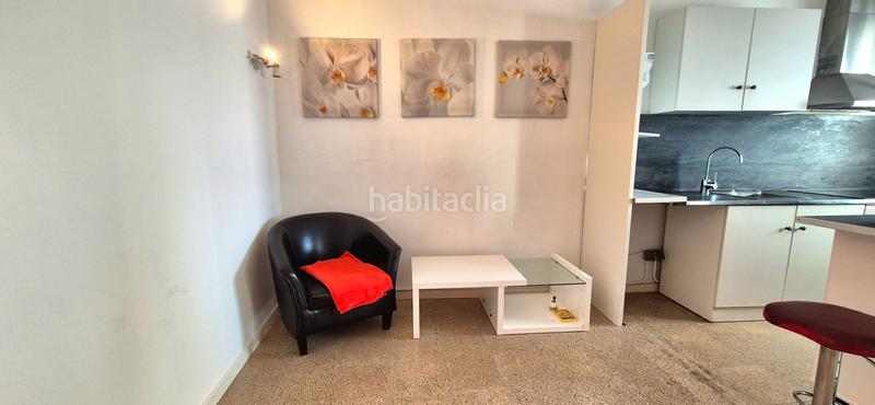 Foto d0cb4ce4-816f-4030-9821-989e8aa78c6d. Edificio  tipo casa con aparcamiento o comercio en Mataró