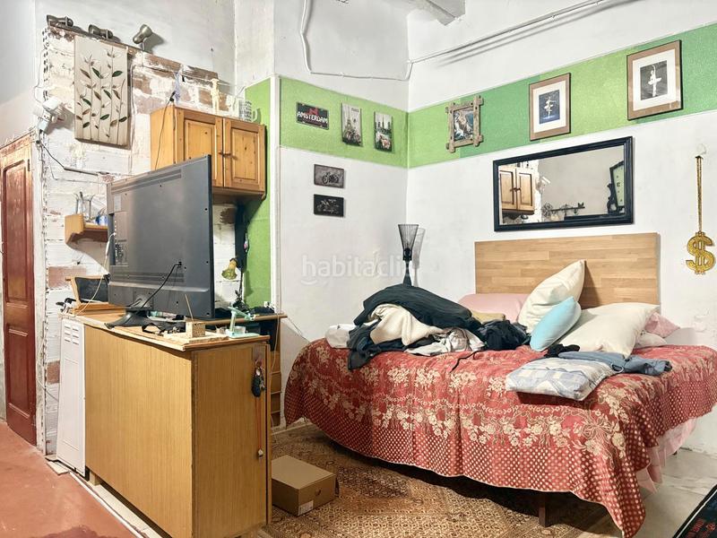 Foto 335f68fa-9a90-41e7-b192-95b3d55f91e2. Chalet casa por reformar en pleno casco antiguo en Mataró