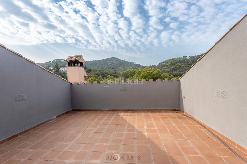 Foto 370469a8-ec76-41ba-bece-3e8b53dd8161. Chalet casa con piscina en el pueblo en Dosrius poble Dosrius