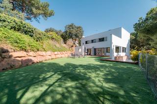 Alquiler Chalet en Sant Vicenç Centre. Casa con piscina y vistas al mar