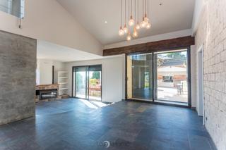 Casa  Carrer de lleida. Chalet con vistas a la montaña y mucho sol.