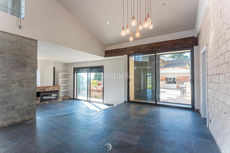 Foto 3048bf27-1234-454b-8ab1-060f5f8b3eca. Casa amb xemeneia calefacció aparcament a Can Massuet del Far Dosrius