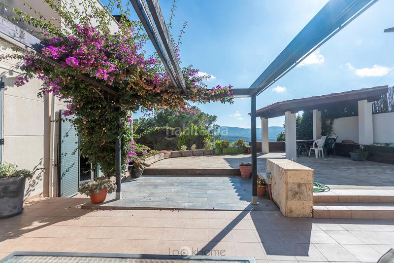 Foto 3fc28765-5251-47f6-a98d-96e6c343e2db. Casa amb xemeneia calefacció aparcament a Can Massuet del Far Dosrius