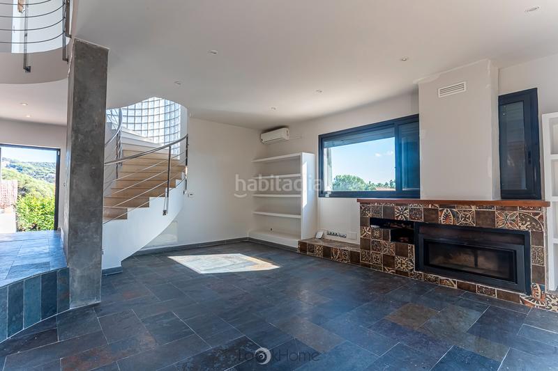 Foto f92e5366-babe-4f2a-9920-5e28a15b2627. Casa amb xemeneia calefacció aparcament a Can Massuet del Far Dosrius