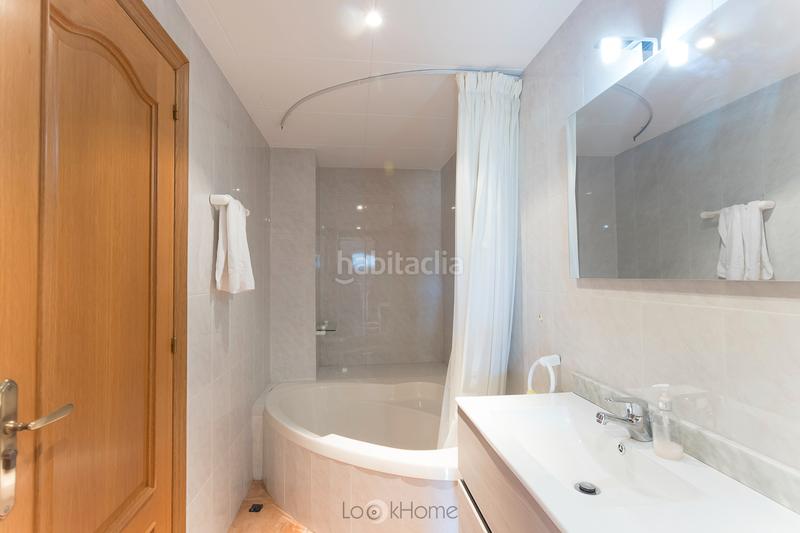 Foto 6abc6ed3-c384-44c2-aa1d-47768b15232b. Doppelhaus mit kamin heizung parking pool in Urbanitzacions Mataró