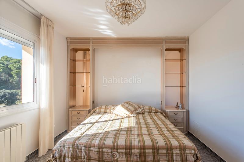 Foto 830445e5-a225-4268-b718-3b18c409c307. Doppelhaus mit kamin heizung parking pool in Urbanitzacions Mataró