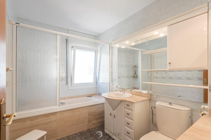 Foto 94881115-7feb-45a2-b5ff-5ba1b1ed4a01. Doppelhaus mit kamin heizung parking pool in Urbanitzacions Mataró