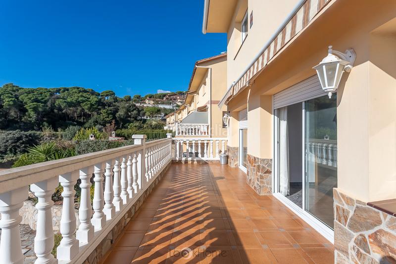 Foto a534fc73-04b3-43a7-9118-d759f2c183ed. Doppelhaus mit kamin heizung parking pool in Urbanitzacions Mataró