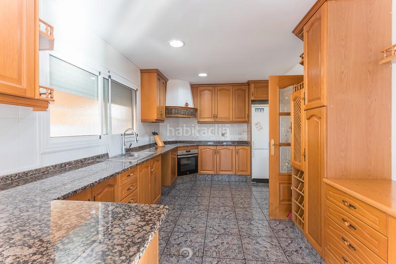 Foto af0904ba-2a13-441e-ae2e-1c422ef5153f. Doppelhaus mit kamin heizung parking pool in Urbanitzacions Mataró