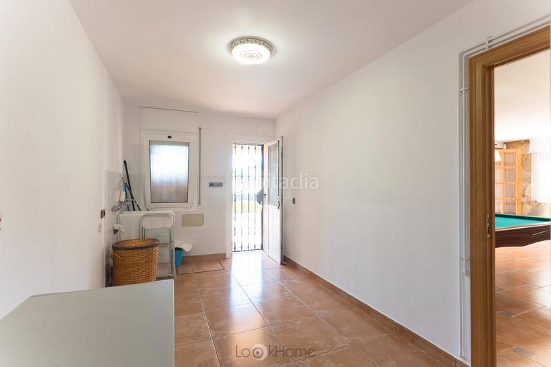 Foto fb054f8a-e5aa-4226-8a8b-e572177d4c95. Doppelhaus mit kamin heizung parking pool in Urbanitzacions Mataró