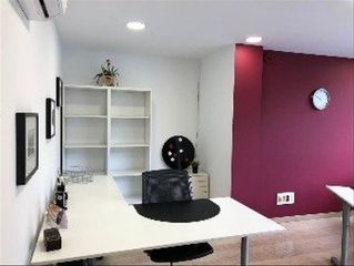 Alquiler Oficina en Sant Julià de Lòria. Despacho disponible en moderno coworking