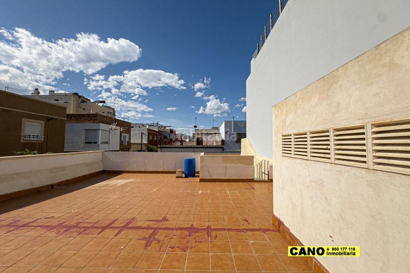 Foto 12d44bde-84be-4665-845a-54651e18d58b. Casa  haciendo esquina con cochera en los molinos en Almería