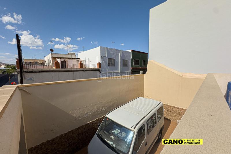 Foto 1cd68db7-8156-480e-b284-7a65e94b1213. Casa  haciendo esquina con cochera en los molinos en Almería