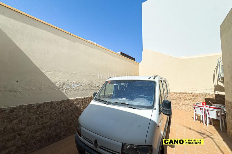 Foto 70ae310d-b46b-44f0-8240-29873be3700f. Casa  haciendo esquina con cochera en los molinos en Almería