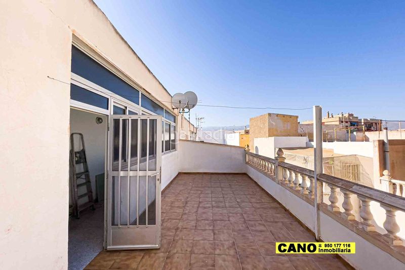 Foto 8dff7848-837c-4951-92ea-c16dc11f47eb. Casa amb aparcament a Roquetas pueblo Roquetas de Mar