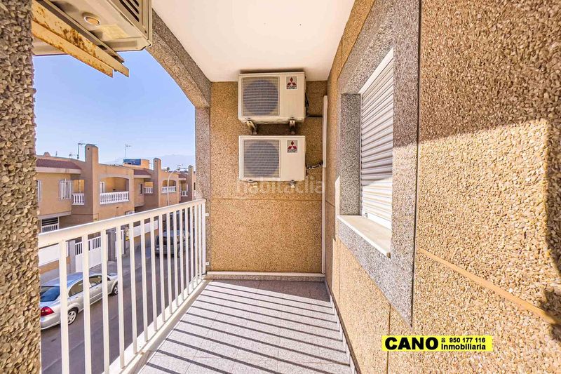 Foto a41f61ec-55fb-4d3d-a6e0-3ab1697cf95f. Casa amb aparcament a Roquetas pueblo Roquetas de Mar