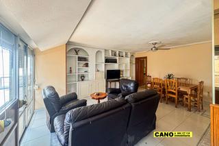 Appartement  Seneca. Piso de 5 habitaciones en almería