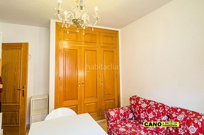 Foto 02446f7b-ff0f-44f9-9741-9d2bada8b412. Casa triplex en Los Molinos - Villa Blanca Almería
