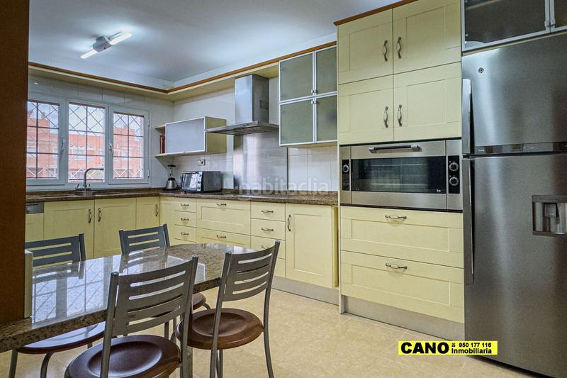 Foto 0f6da8ca-5e60-4f88-88f9-18e679953879. Casa triplex en Los Molinos - Villa Blanca Almería