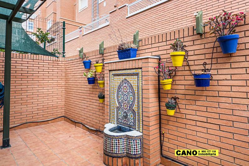 Foto 106380bb-ae89-4064-a35f-2b7c0fe6ba9b. Casa triplex en Los Molinos - Villa Blanca Almería