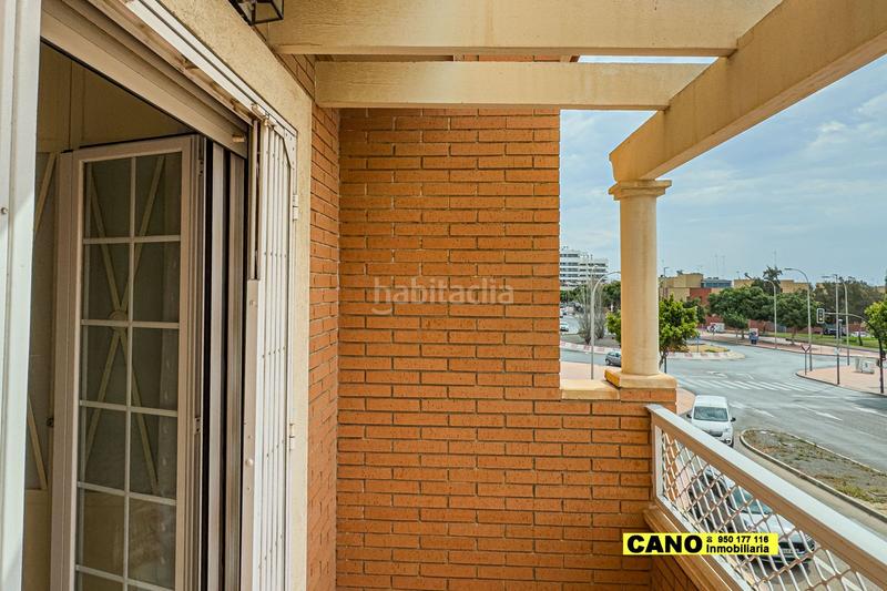 Foto cb4c8f74-250f-4ebe-b00a-2e7b7ea55c92. Casa triplex en Los Molinos - Villa Blanca Almería
