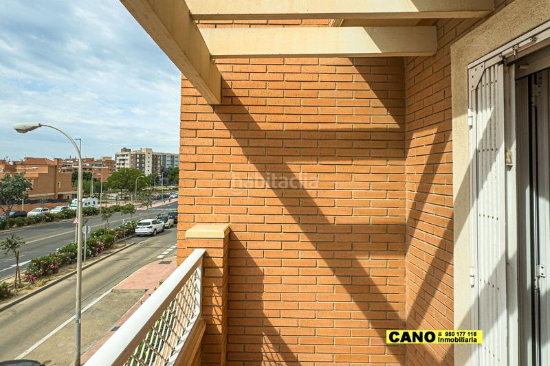 Foto d6fd1401-adf4-4891-846b-33f6f17f33fd. Casa triplex en Los Molinos - Villa Blanca Almería