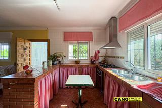 Casa  Cerro del pico s/n. Cortijo con casa y parcela de unos 4000 m2