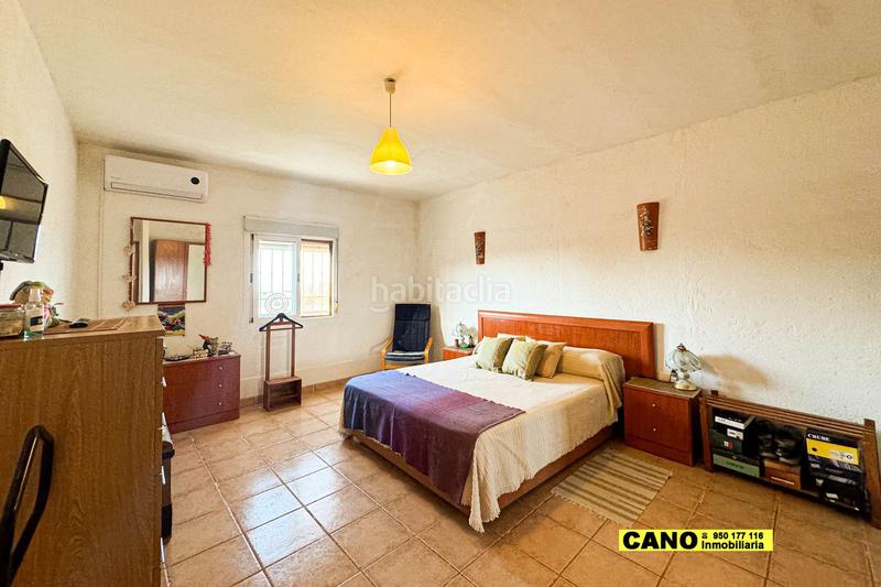 Foto 34890b30-8189-4da5-8b30-ad378bdb6f74. Casa amb calefacció aparcament piscina a La Cañada de San Urbano Almería