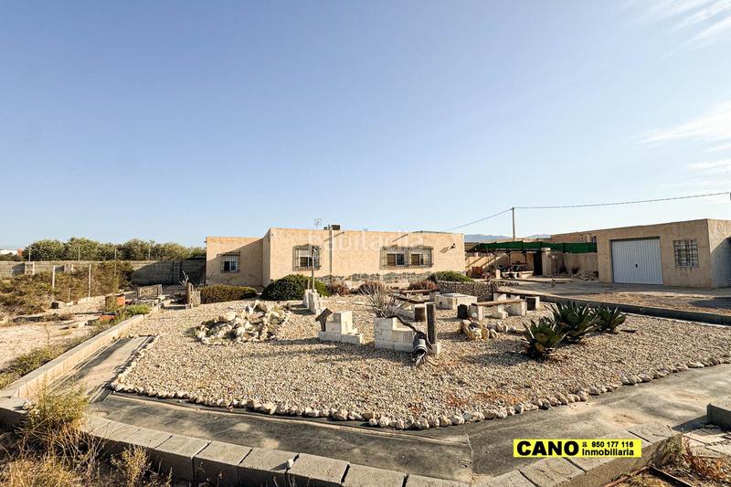 Foto 93920035-5402-4886-91e0-1423141a2417. Casa amb calefacció aparcament piscina a La Cañada de San Urbano Almería