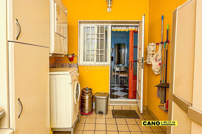 Foto 554cc9e9-e924-423c-b8c5-d12828a520a5. Casa amb aparcament a puebla de Vícar Vícar