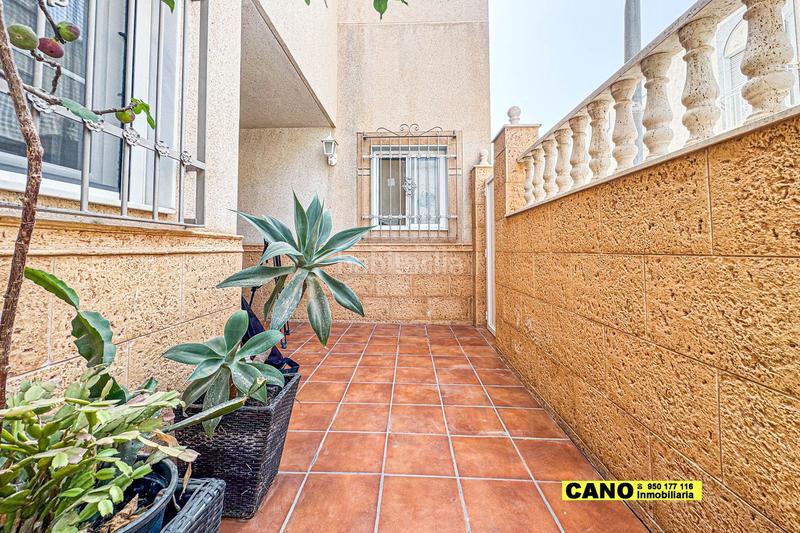 Foto b79690c1-f881-4380-b0fb-062e56ee5268. Casa amb aparcament a puebla de Vícar Vícar