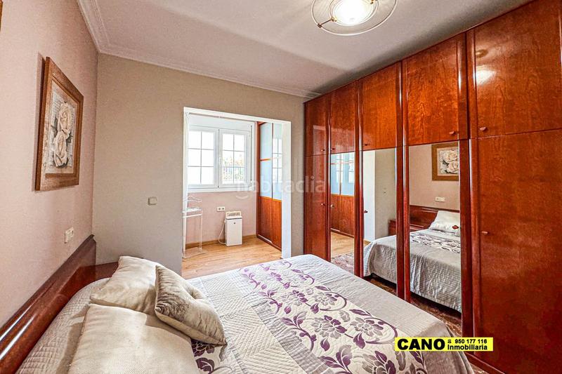 Foto f59e2f67-ddc3-4efb-b4fc-6999e44ca747. Casa amb aparcament a puebla de Vícar Vícar