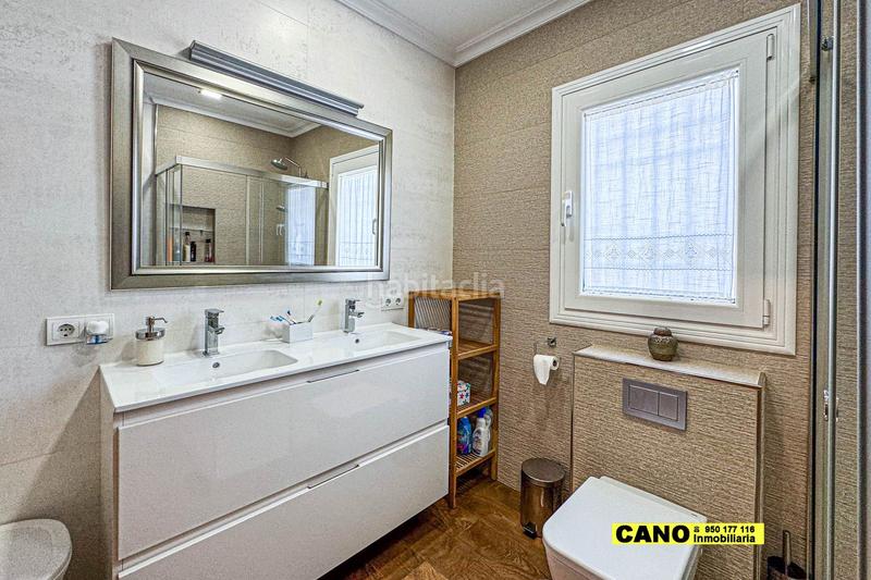 Foto f92e685f-7225-402c-b146-ecfc23d38e46. Casa amb aparcament a puebla de Vícar Vícar