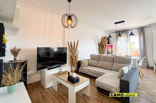 Piso  Julio romero. Piso de 3 habitaciones en roquetas de mar