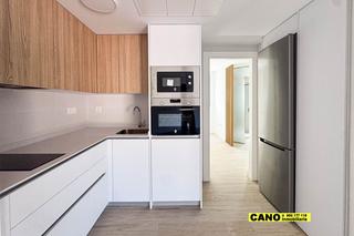 Pis  Granada (edificio cosmos). Piso de 1 habitaciones en almeria