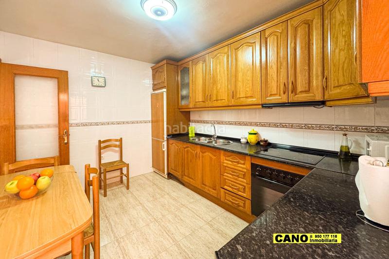 Foto 3cf2feb8-c343-4af2-801e-63bca8e09e98. Casa amb aparcament a Roquetas pueblo Roquetas de Mar