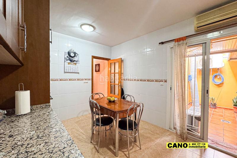 Foto c5b682db-8f95-489a-ab45-88e568a4afd7. Casa con riscaldamento parcheggio in Ejido centro Ejido (El)