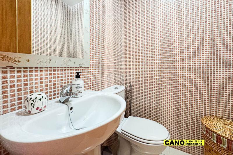 Foto c882d98b-47d0-4e9b-9354-54eb4fe4204e. Pis amb aparcament a Costacabana - Loma Cabrera Almería