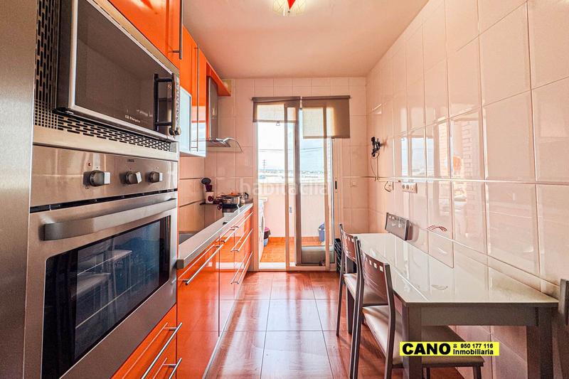 Foto f7d79ab3-ccc8-4a37-9550-82055f91f2a9. Pis amb aparcament a Costacabana - Loma Cabrera Almería