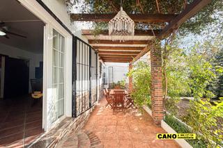 Casa  Vista alegre. Chalet en aguadulce