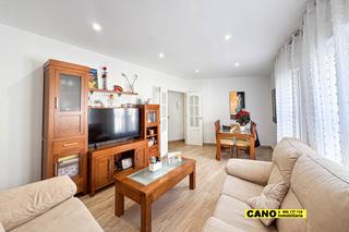 Casa  San juan. Triplex en almería