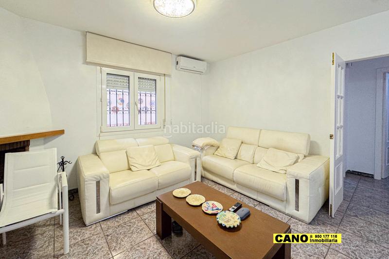 Foto 3cf37cc2-c5e7-4b34-9115-00538f17bfba. Appartement avec chauffage parking dans Costacabana - Loma Cabrera Almería