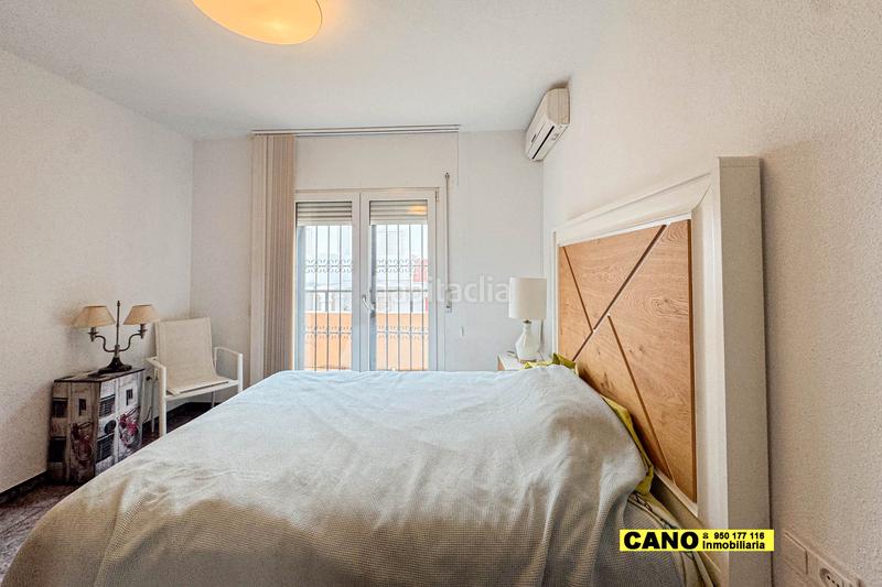 Foto d17424aa-8ca9-4a74-b525-9769b2d70ae9. Appartement avec chauffage parking dans Costacabana - Loma Cabrera Almería