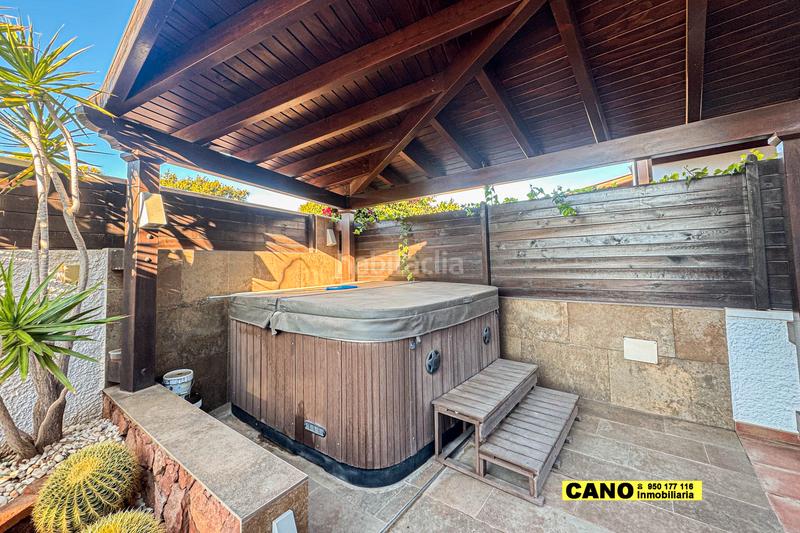 Foto 51aaff59-80c7-4271-a04c-6bd7f94a8803. Maison avec parking piscine dans Retamar Almería