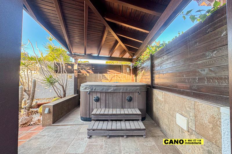 Foto 6337399a-1e23-45a2-bef6-bc1e56c41d7b. Maison avec parking piscine dans Retamar Almería