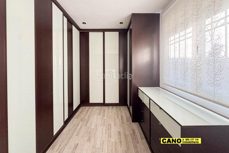 Foto 815fe29c-494a-4dd2-be1e-b6a1cb5d8dd1. Maison avec parking piscine dans Retamar Almería