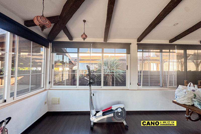 Foto bdd4afe4-a61f-44f0-9a73-0fd2de8ae7f7. Maison avec parking piscine dans Retamar Almería